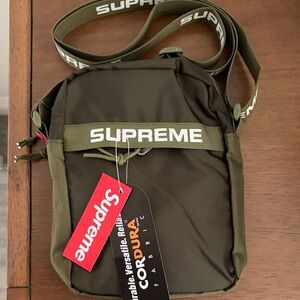 Supreme Shoulder Bag - Olive